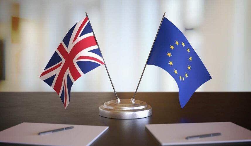 Tâm lý bất ổn bao phủ thị trường do đàm phán Brexit và cuộc  tranh luận Tổng thống