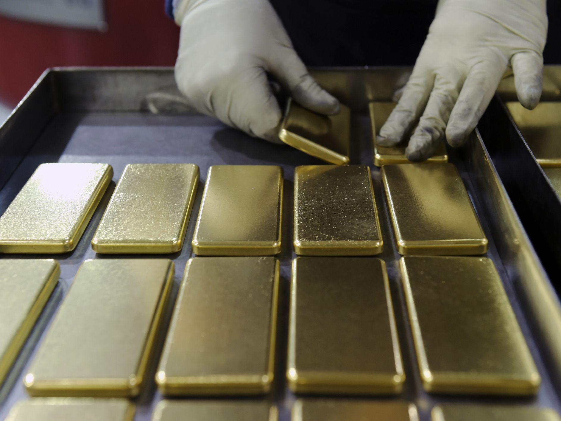 Ngân hàng ABN Amro cho biết 5 lý do giá Vàng sẽ đạt mốc $1900 vào cuối năm nay