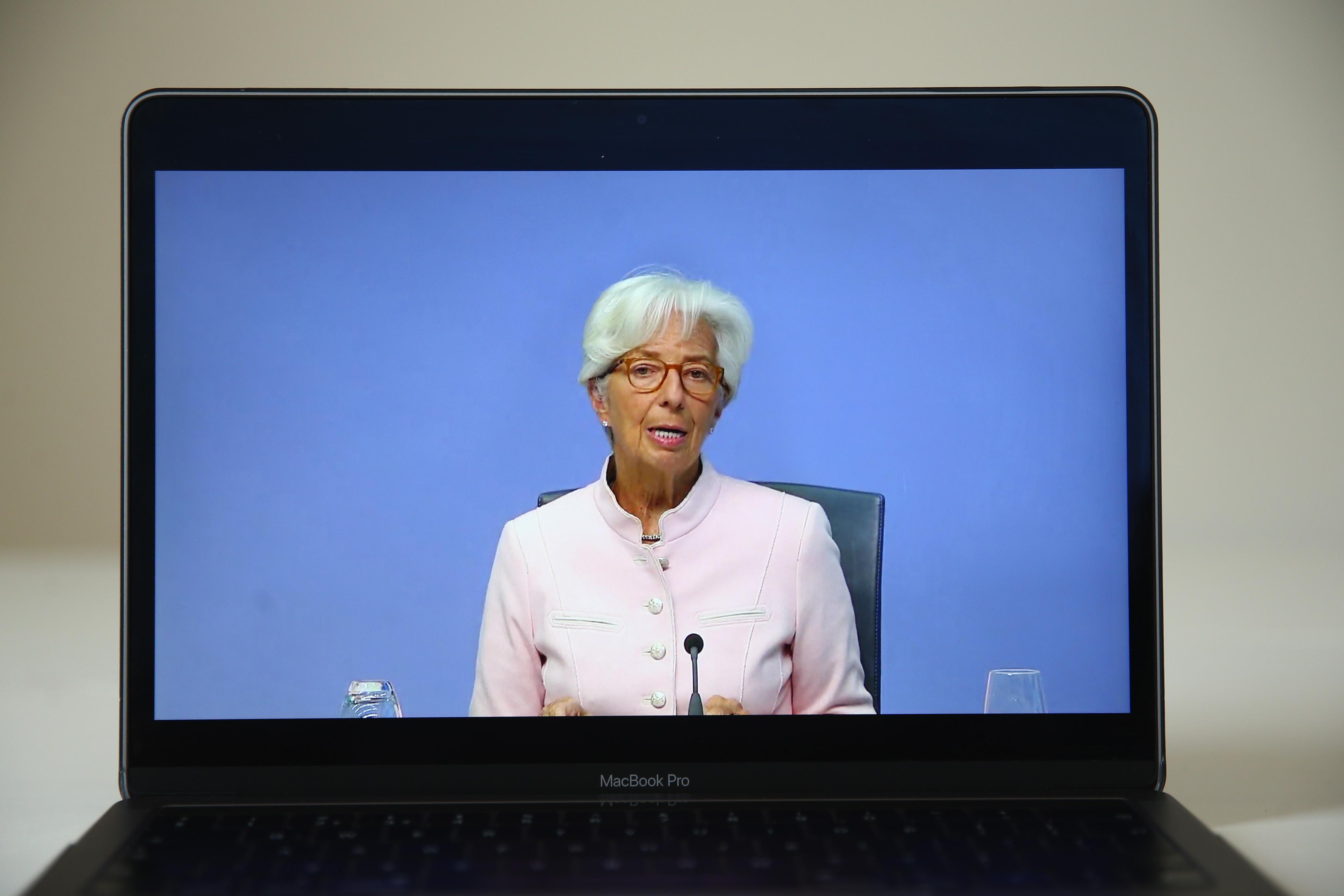 Live Blog: Tường thuật chi tiết bài phát biểu của bà Lagarde trong cuộc họp báo ECB