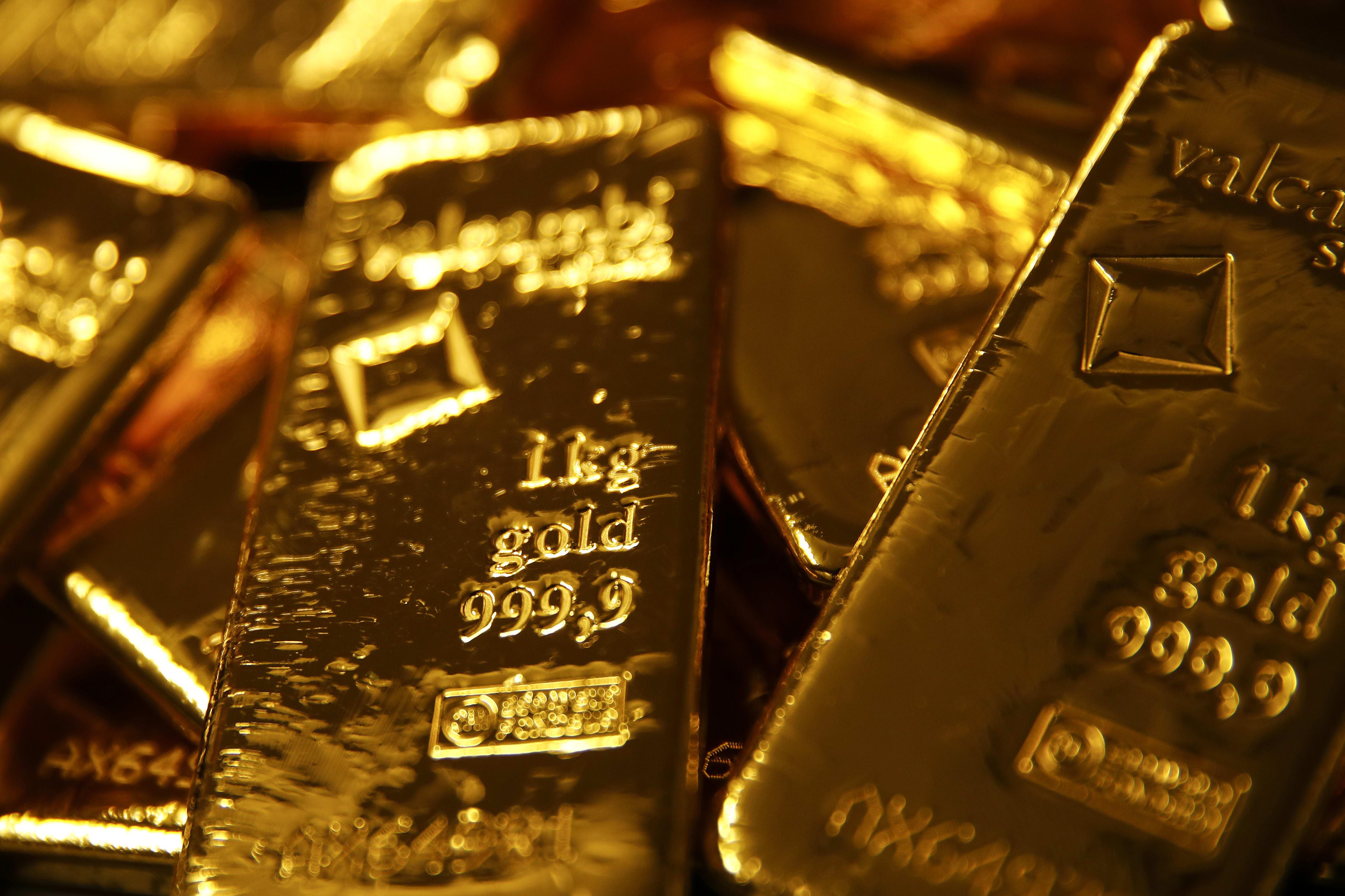 Giá vàng hôm nay ngày 30/10: Giá vàng thế giới chạm mốc thấp nhất 1 tháng, trong nước đi ngang!
