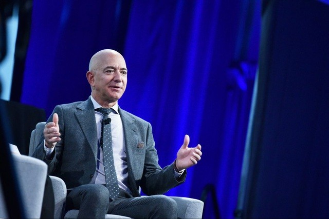 Ông chủ Amazon chi 500 triệu đặt mua chiếc siêu du thuyền đầu tiên
