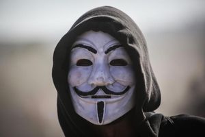 Anonymous trở lại