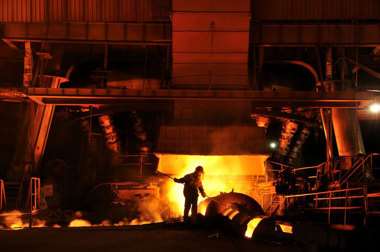 Hai thủ phủ sản xuất thép Trung Quốc cắt giảm sản lượng trong tháng 9
