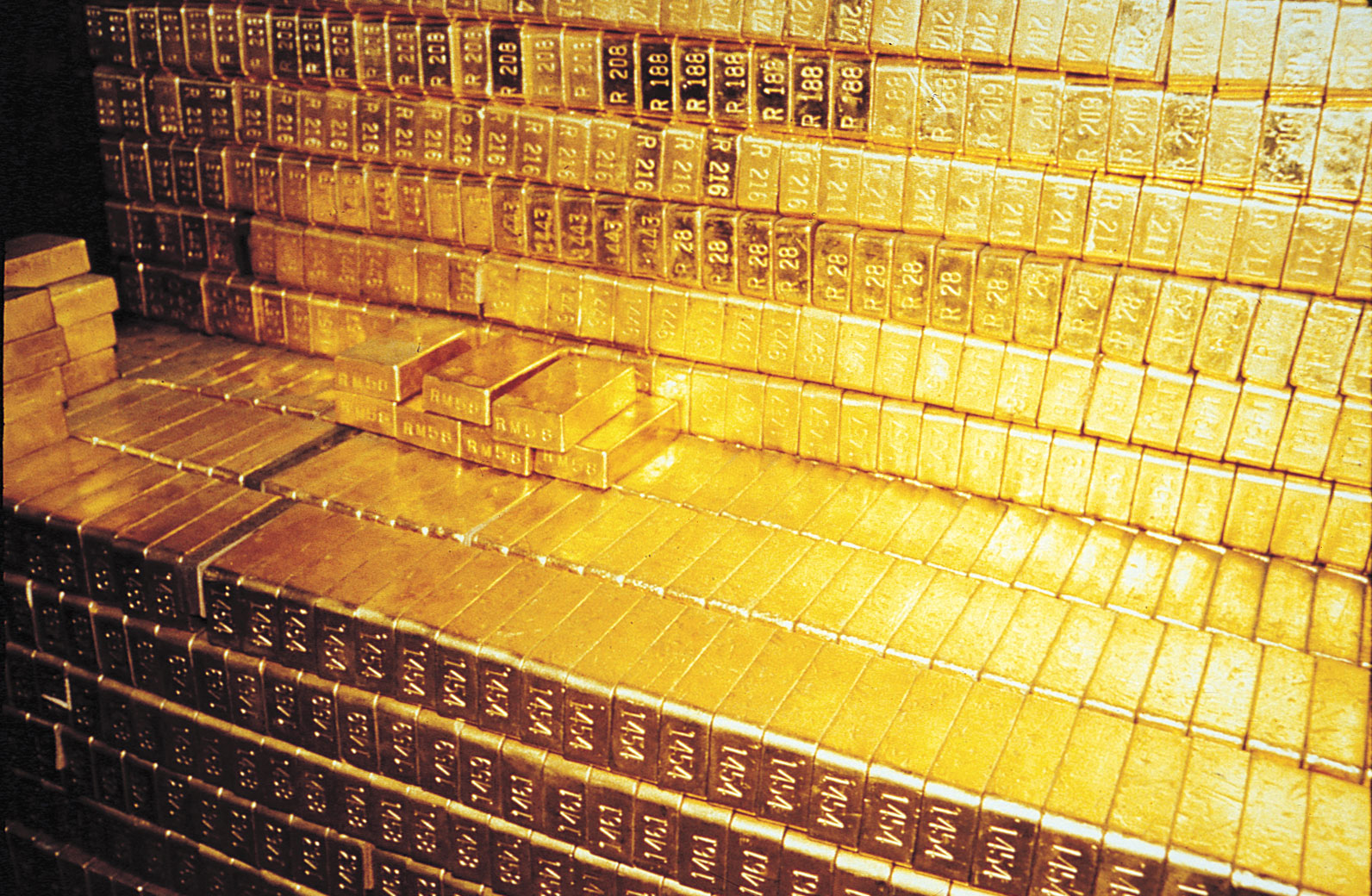 Dự trữ vàng giảm sau dự báo của Liên hợp quốc về tăng trưởng toàn cầu mạnh mẽ!