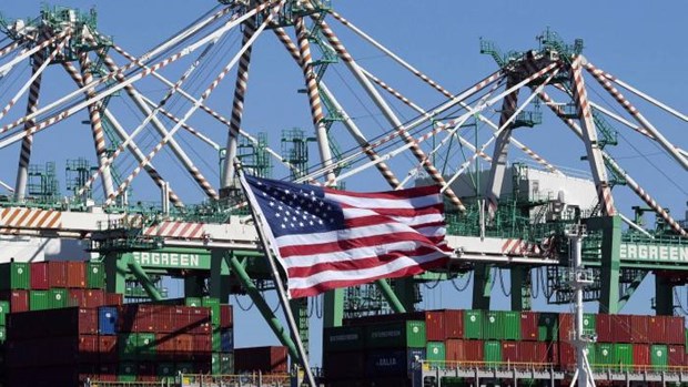 Các 'đại gia' Mỹ tăng tốc gỡ nút thắt chuỗi cung ứng toàn cầu