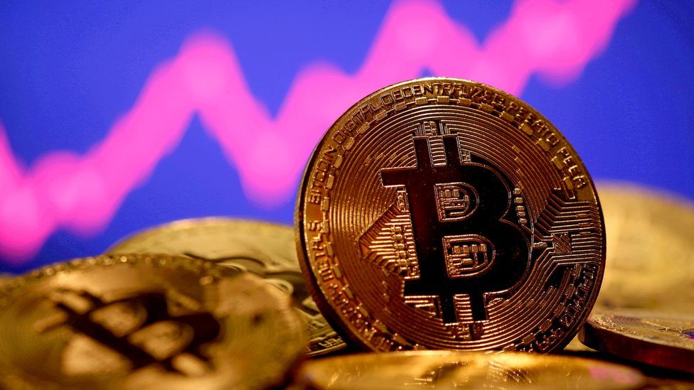 Tiền ảo hạ nhiệt, Bitcoin giảm xuống vùng $60,000