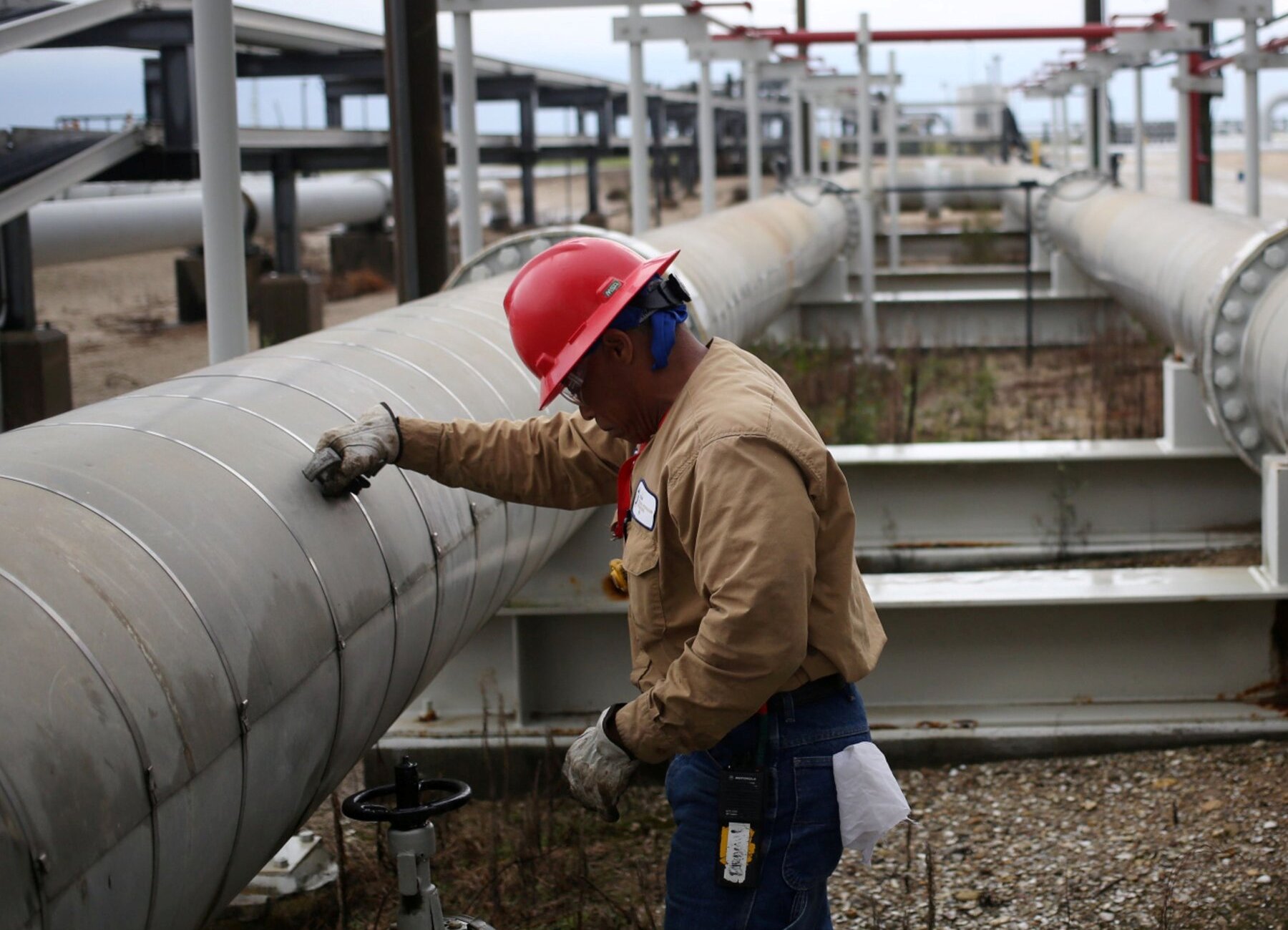 Mỹ đứng trước áp lực bán dầu từ kho dự trữ chiến lược