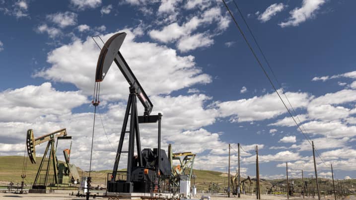Dầu sẽ vượt $100 bất chấp nỗ lực giải phóng trữ dầu của Mỹ