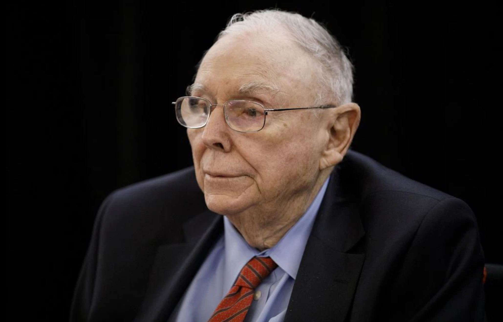 'Chiến hữu' của Warren Buffett cảnh giác với cơn sốt giá cổ phiếu, đề phòng tiền ảo