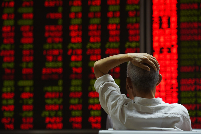 Nhà đầu tư bán tháo cổ phiếu công nghệ Trung Quốc sau thông báo hủy niêm yết từ Didi