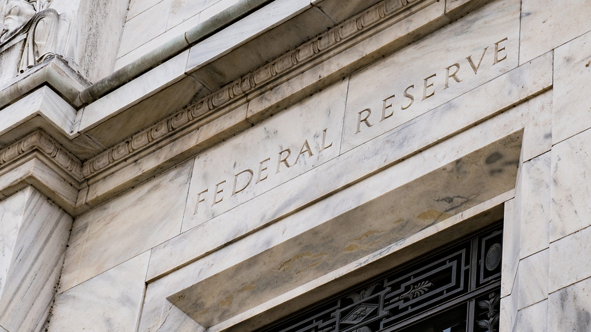 Biên bản cuộc họp của Fed cho thấy thiên hướng “diều hâu” và sớm cắt giảm bảng cân đối kế toán