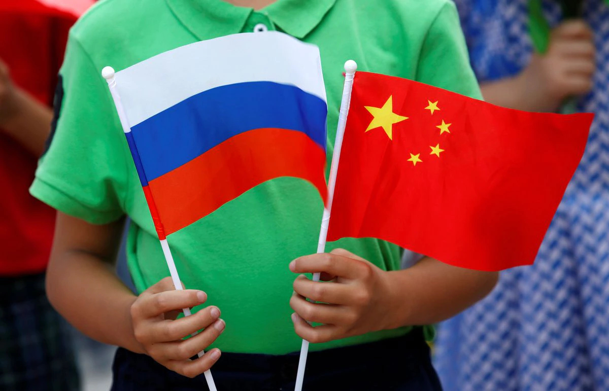 Nga tìm kiếm hỗ trợ từ Trung Quốc; Mỹ cảnh báo Bắc Kinh