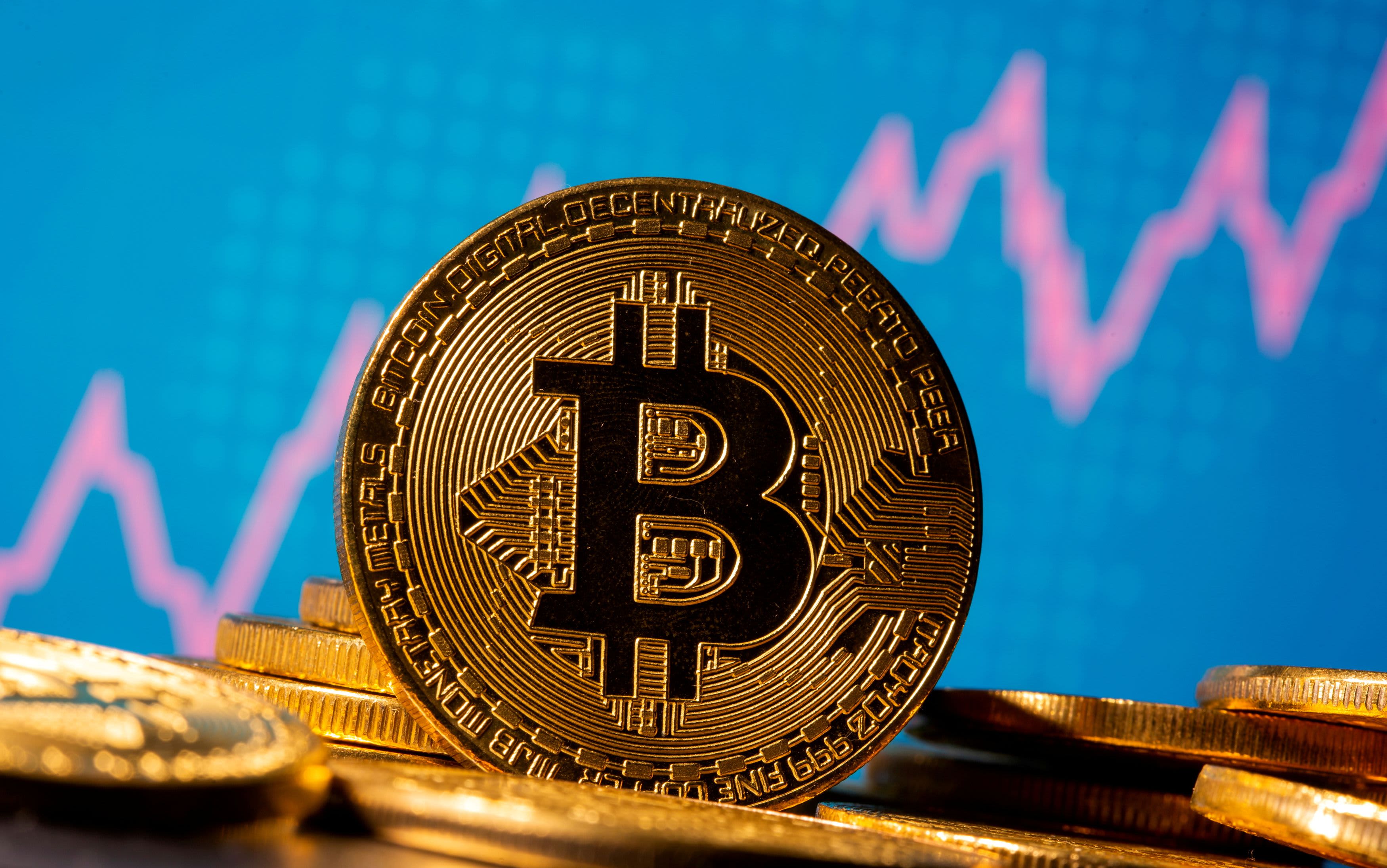 Bitcoin bị đạp mạnh, hướng tới đáy tháng Bảy