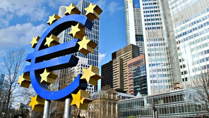 ECB tăng lãi suất lên 50bps, EUR/USD tăng mạnh!