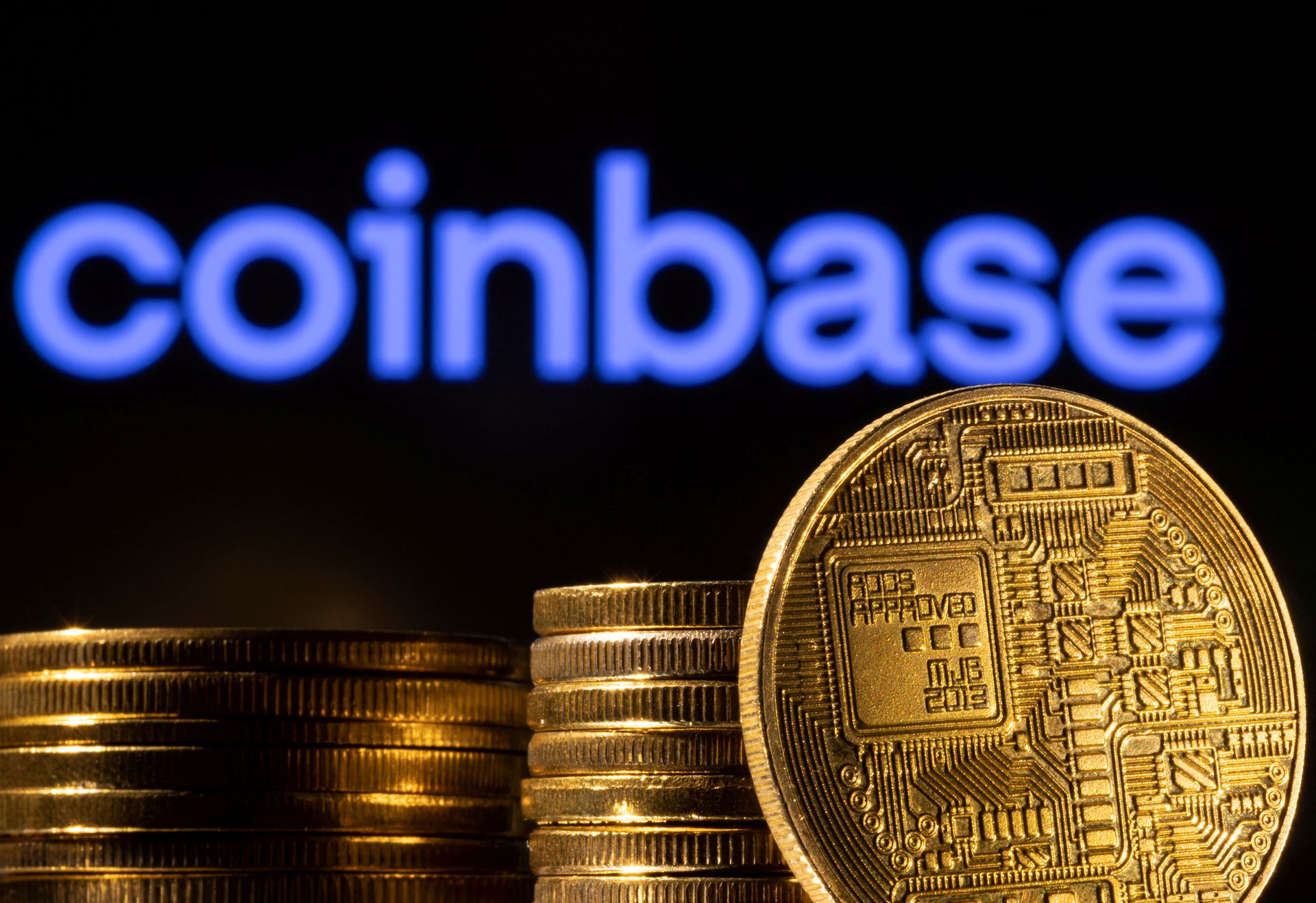 Coinbase tăng 14% sau khi tuyên bố không liên quan tới các công ty tiền điện tử phá sản