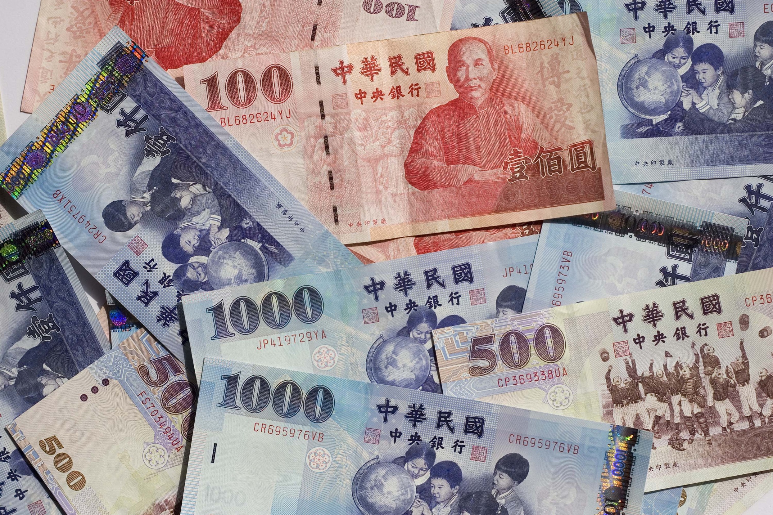 Dollar Đài Loan đứng trước nguy cơ chạm đáy 3 năm!