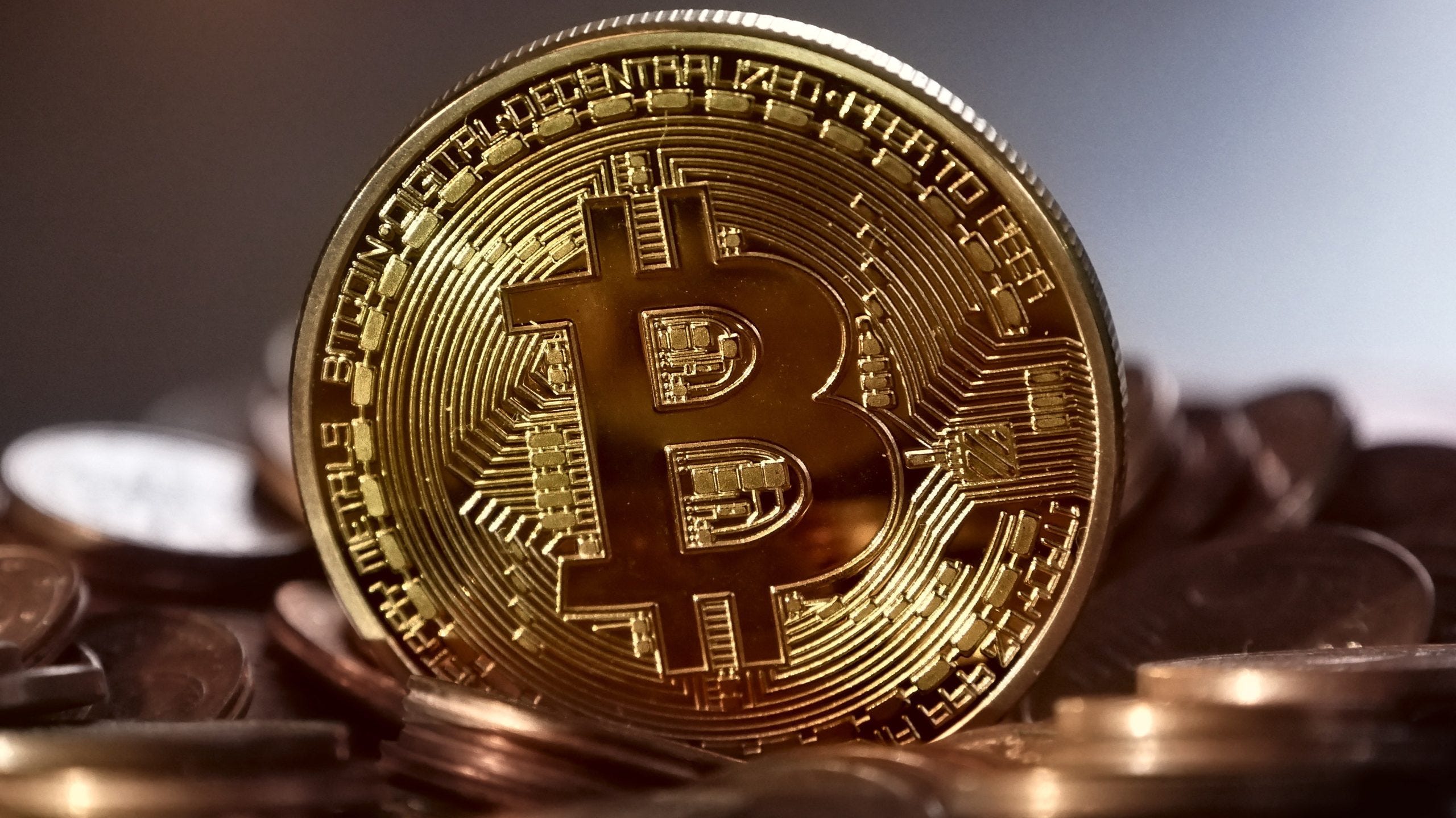 Standard Chartered: Bitcoin có thể giảm 70% vào năm 2023