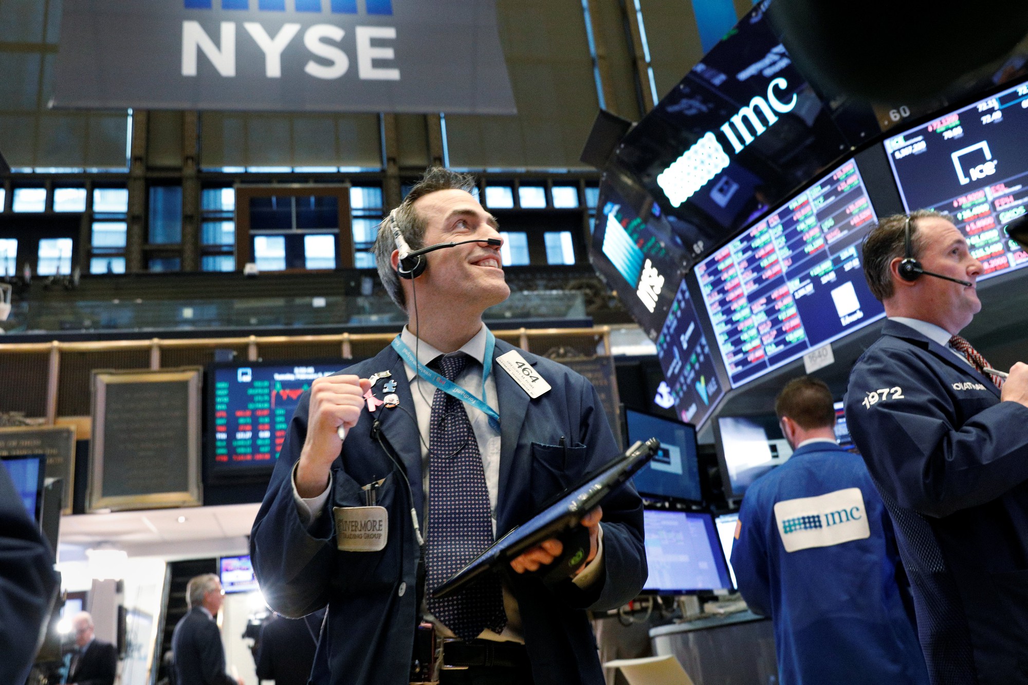 Dow Jones tăng hơn 500 điểm, chấm dứt chuỗi ngày giao dịch ảm đạm trên thị trường chứng khoán Mỹ