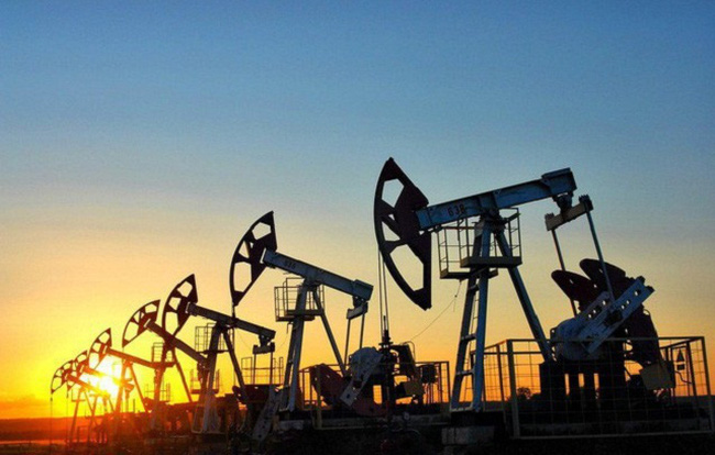 Giá dầu thô lo lắng về dữ liệu PMI và hàng tồn kho