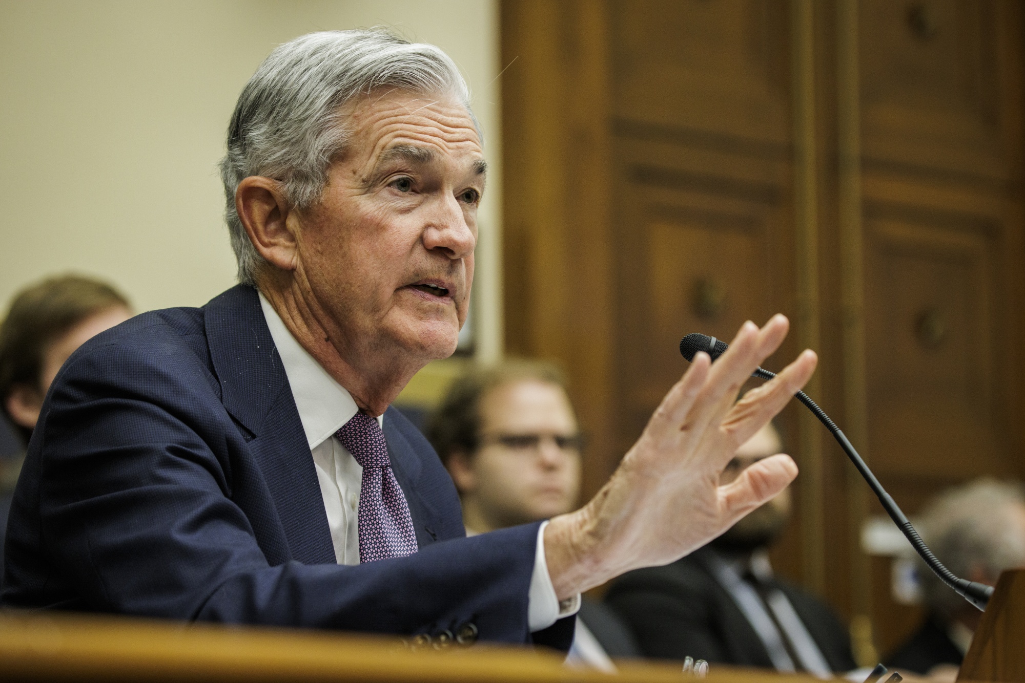 Tình trạng bất ổn tài chính đã ảnh hưởng đến kế hoạch kiềm chế lạm phát của Fed