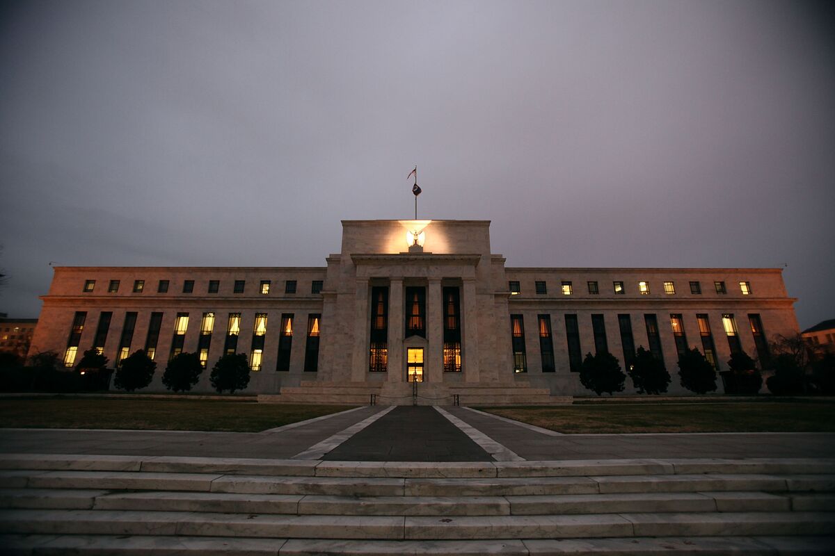 Điều gì trong biên bản FOMC khiến thị trường dậy sóng?