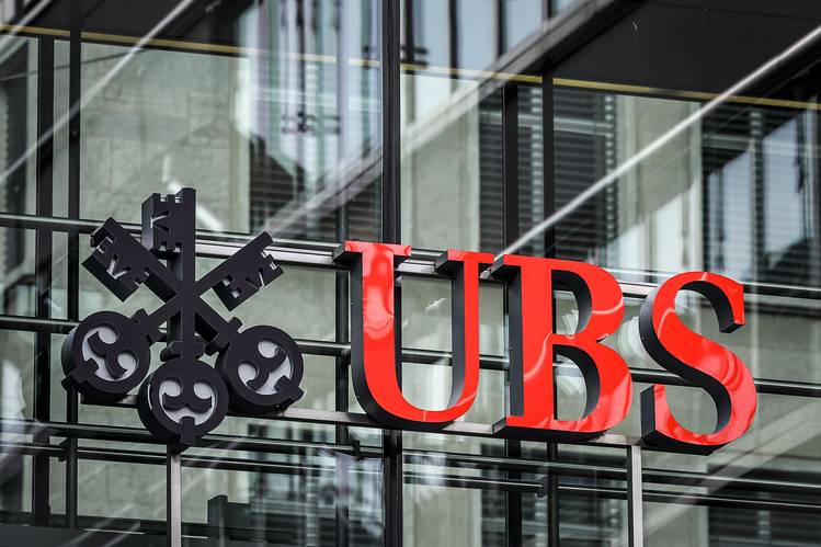 UBS ghi nhận lợi nhuận kỷ lục sau khi tiếp quản Credit Suisse