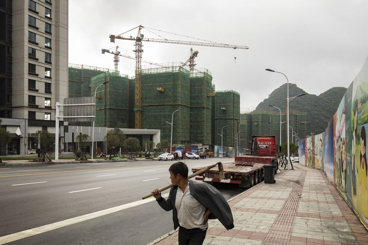 Khủng hoảng nợ đe dọa sự sống còn của các nhà phát triển bất động sản Trung Quốc