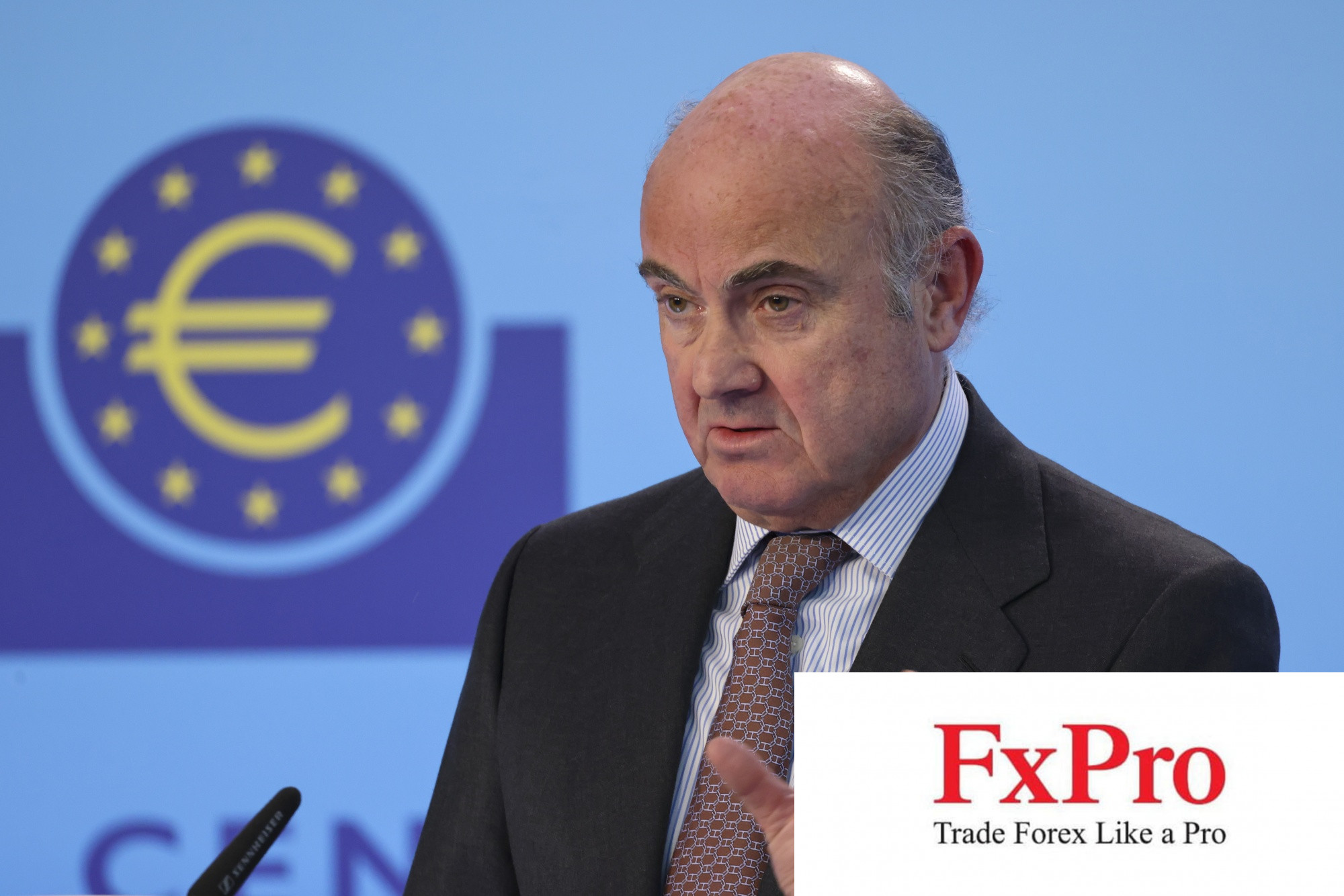 Phó chủ tịch ECB: Còn quá sớm để nói về việc hạ lãi suất