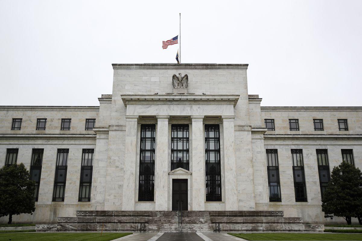 Góc nhìn vĩ mô: Bài học lịch sử khiến Fed thay đổi quan điểm tiếp cận!
