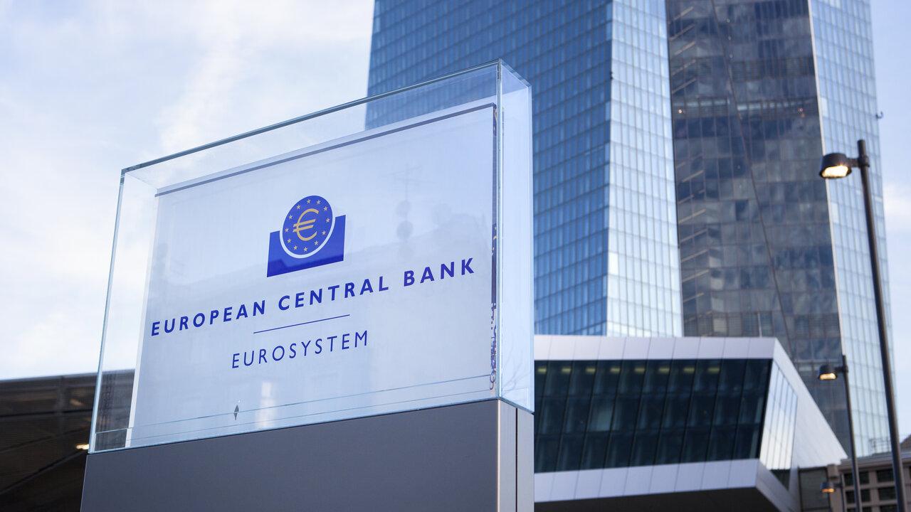 Chương trình mua tài sản khổng lồ của ECB sẽ che chắn cho thị trường khỏi cơn sóng thần sắp tới