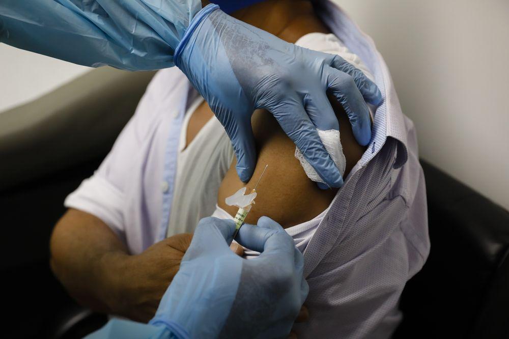 Vaccine do hãng Pfizer nghiên cứu có thể ngăn ngừa 90% các ca lây nhiễm Covid-19