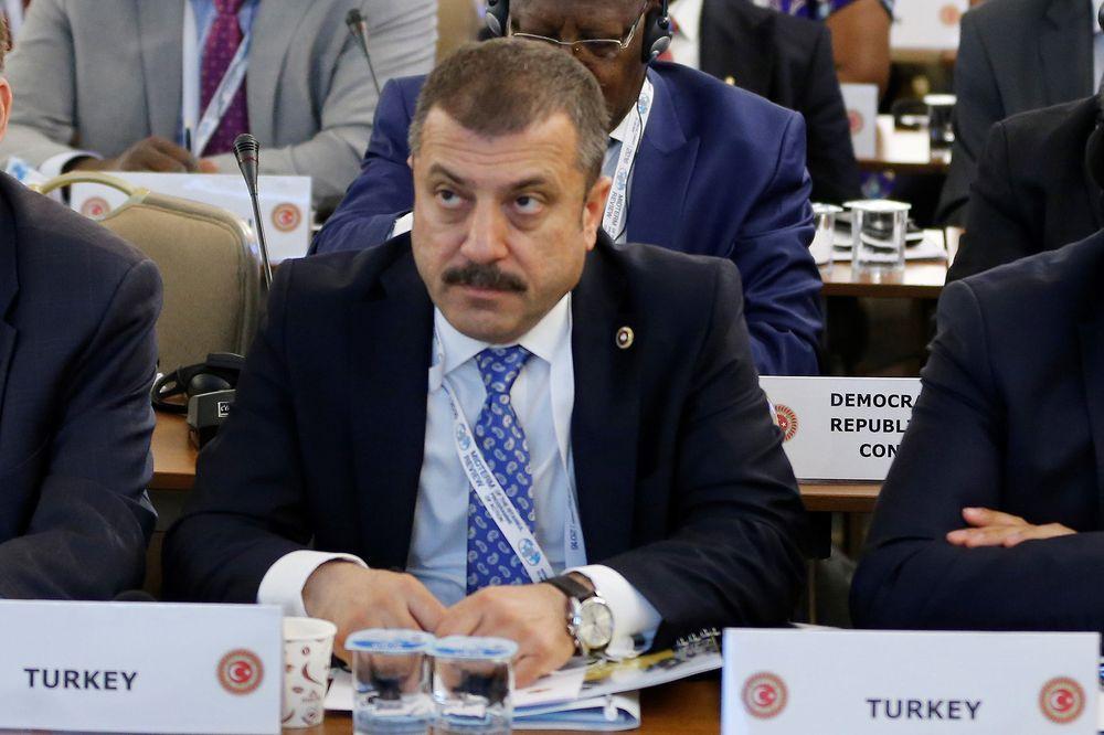 Tổng thống Thổ Nhĩ Kỳ bất ngờ sa thải Thống đốc NHTW vì nâng lãi suất