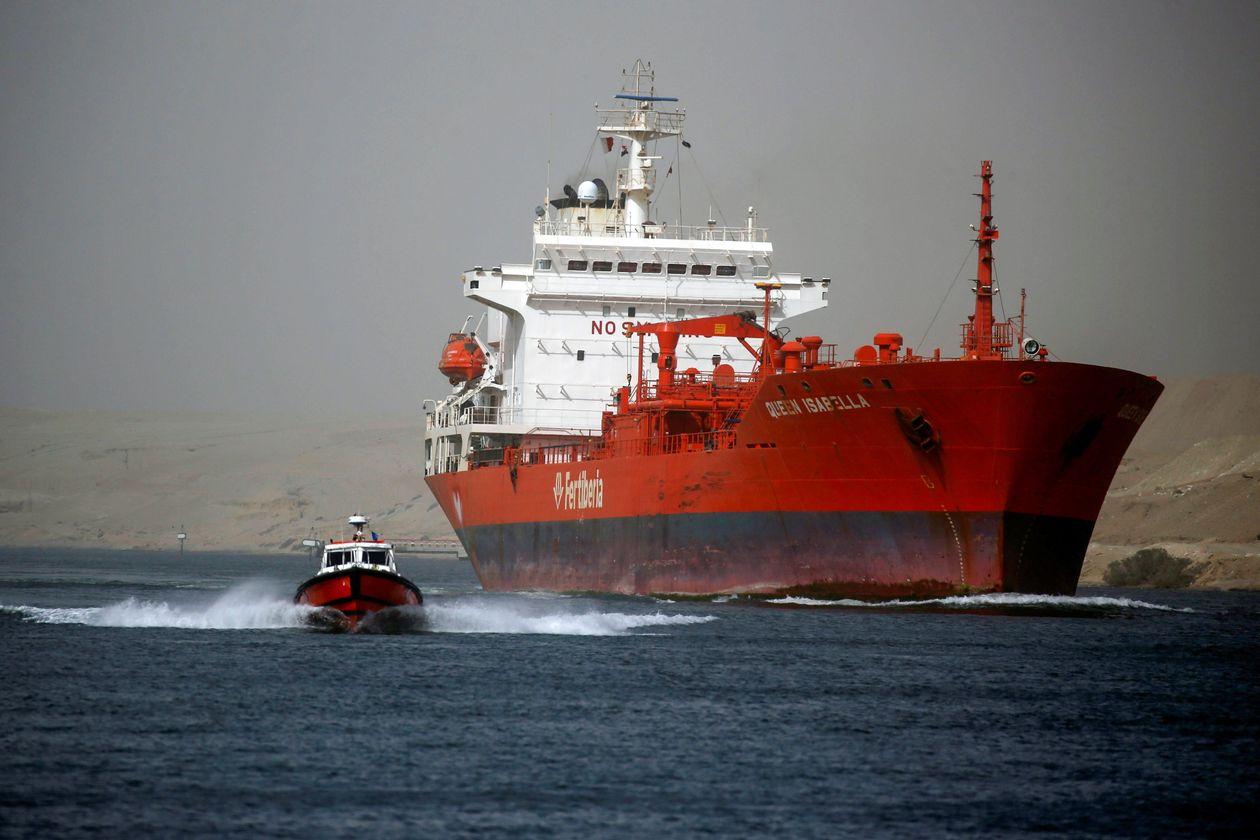 Giá dầu sẽ không bị ảnh hưởng nhiều từ tại nạn ở Suez