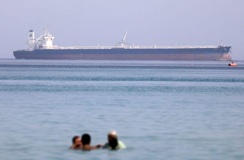 ​​​​​​​Dầu giảm khi thị trường kỳ vọng rằng tình trạng tắc nghẽn kênh đào Suez sẽ sớm kết thúc
