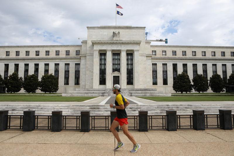 Tóm tắt biên bản cuộc họp Fed: Các quan chức đều thừa nhận sự cải thiện của nền kinh tế