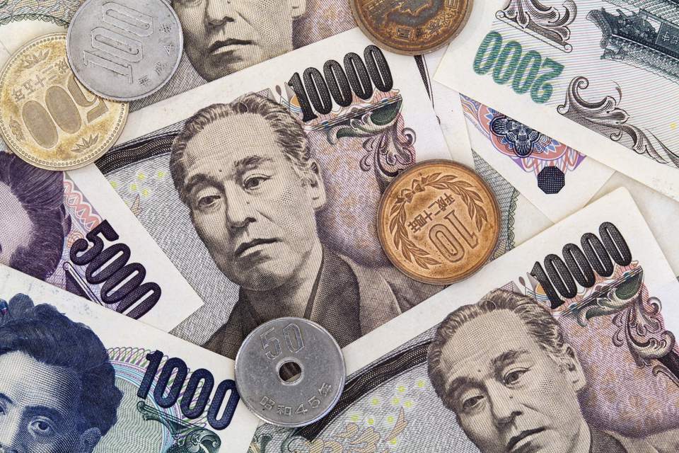 Các công ty bảo hiểm nhân thọ Nhật Bản gặp khó với vị thế hedging đồng Yên