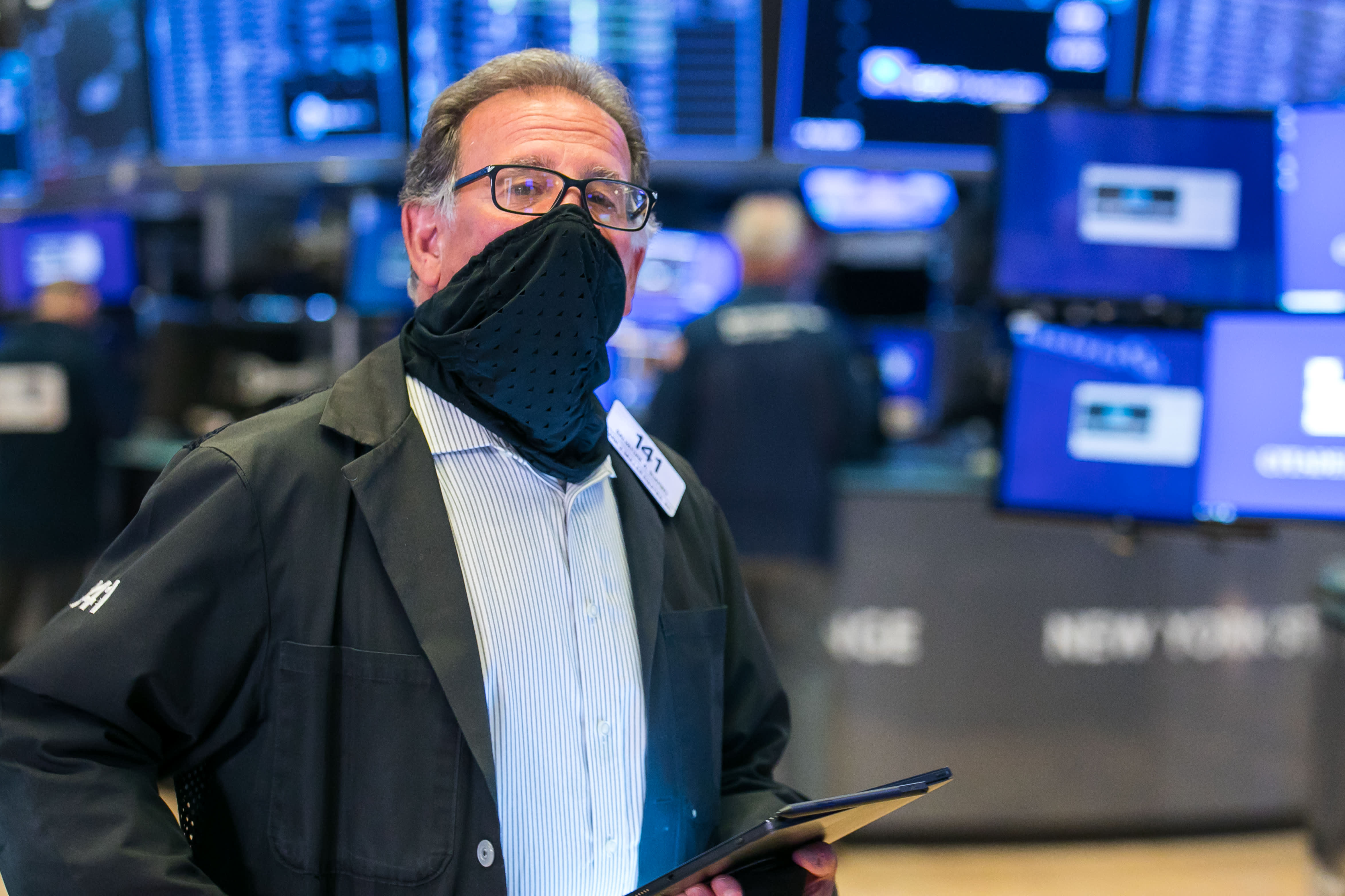 Dow Jones tăng 580 điểm, thị trường quay trở lại sau đợt bán tháo hậu FOMC