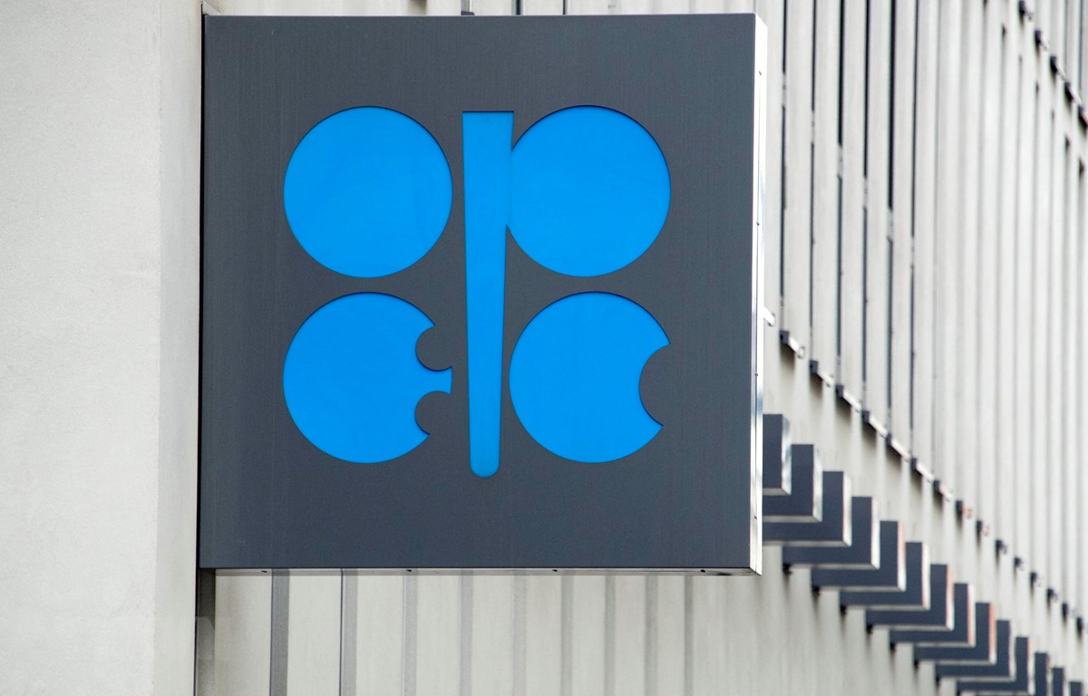 Biểu tượng nhóm Các nước xuất khẩu dầu mỏ (OPEC) tại trụ sở ở Vienna, Áo.