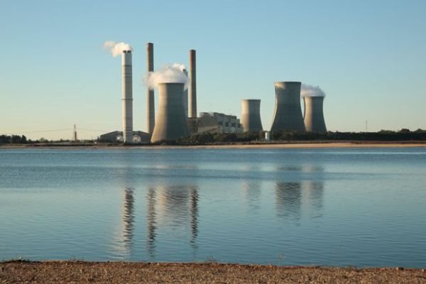 Một nhà máy nhiệt điện than của Công ty Georgia Power, đơn vị thành viên của Công ty Southern, có trụ sở ở Atlanta, Mỹ. Ảnh: Reuters