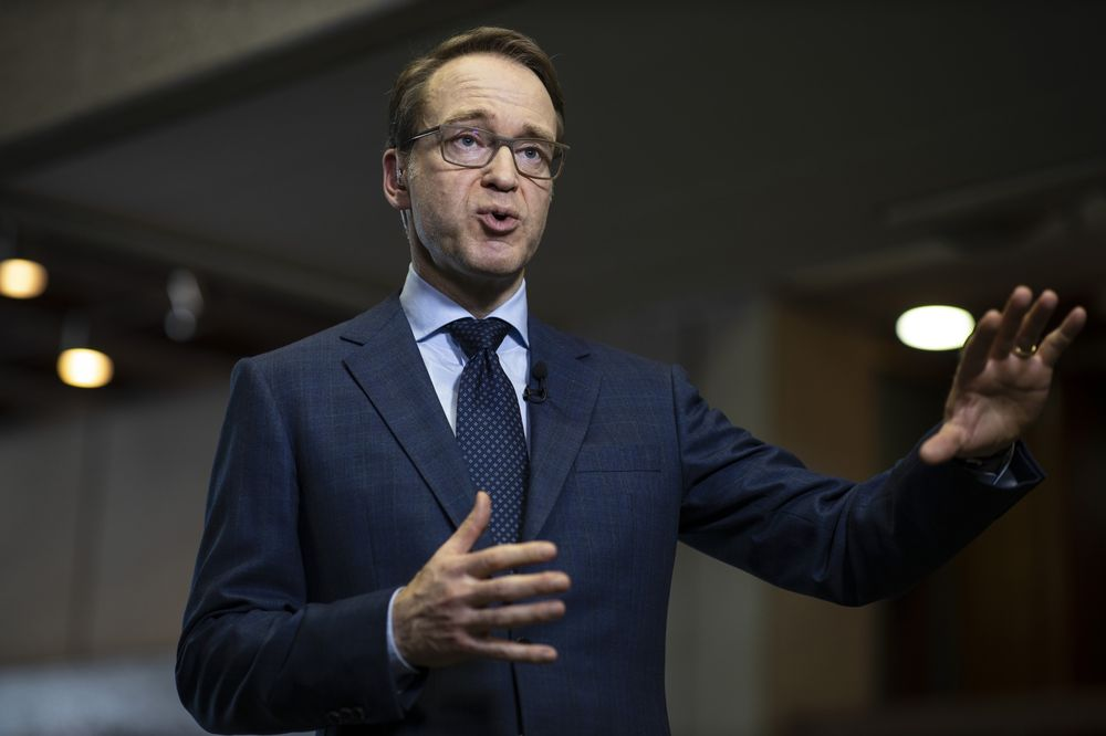 Weidmann Attempts Game Changer in ECB Race by Endorsing OMT - Bloomberg