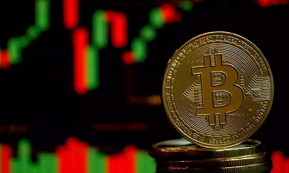 Bitcoin chạm 40.000 USD nhờ tin đồn