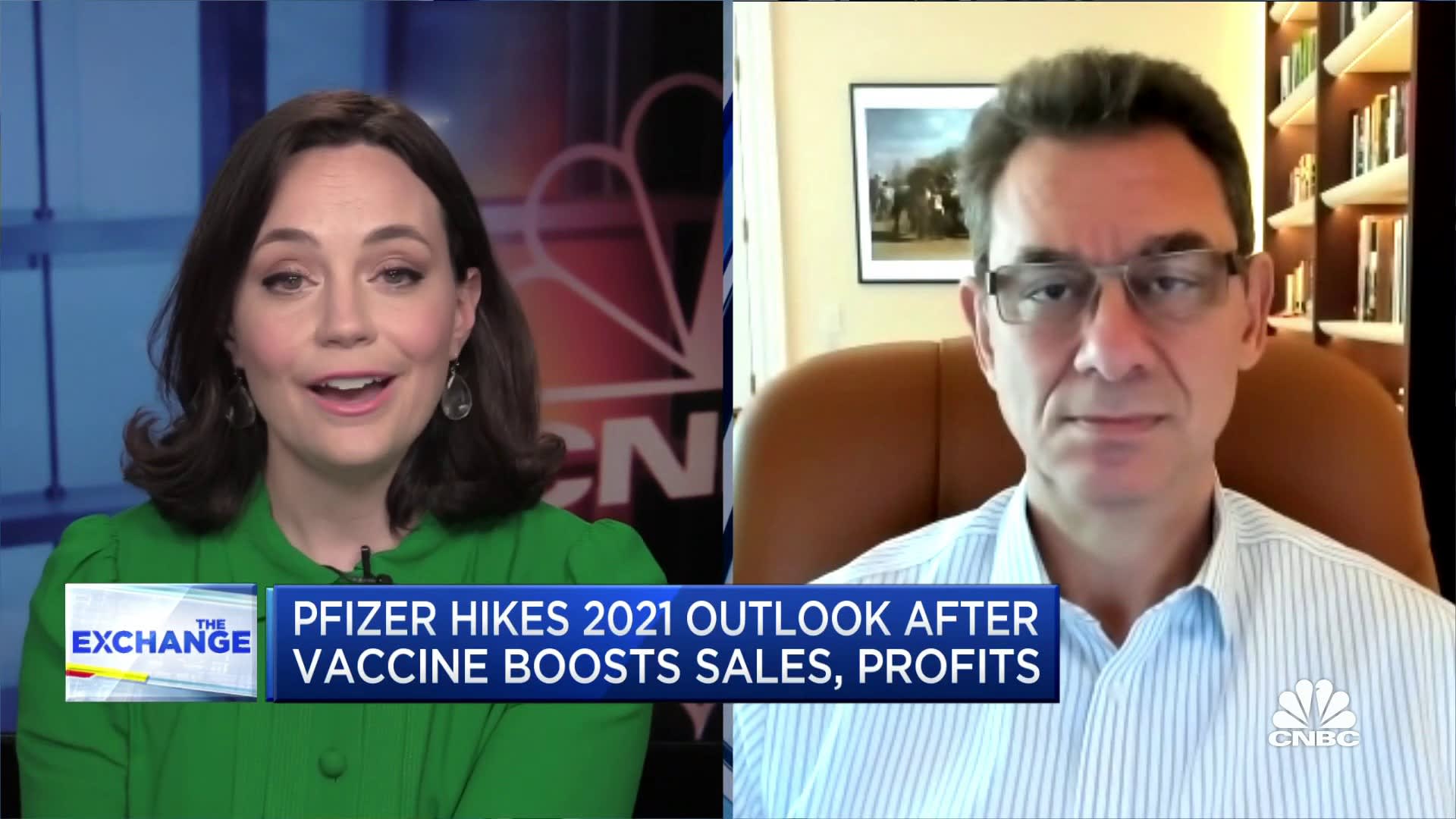 CEO Pfizer: Hiệu quả của vắc-xin giảm xuống 84% sau sáu tháng
