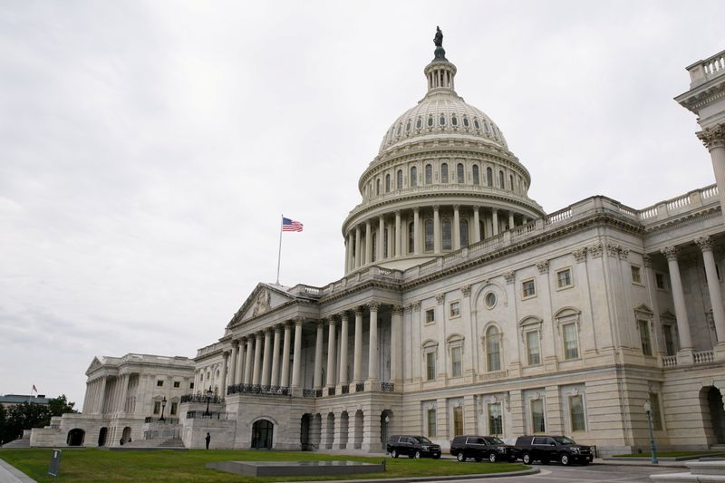 Các thượng nghị sĩ Hoa Kỳ giới thiệu dự luật cơ sở hạ tầng trị giá 1 nghìn tỷ USD