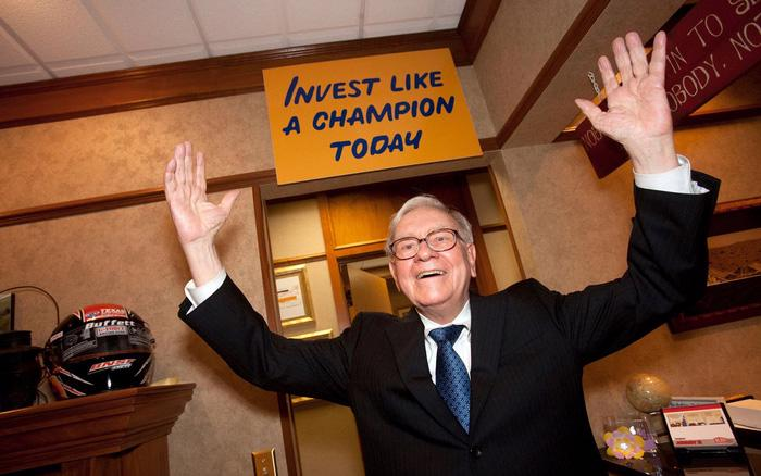 Đầu tư từ năm 11 tuổi, đến nay, &ocirc;ng Buffett &oacute; 80 năm kinh nghiệm - Ảnh: Getty Images