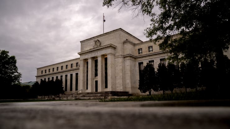 Điều gì sẽ xảy ra nếu Fed xuống tay thắt chặt chính sách?