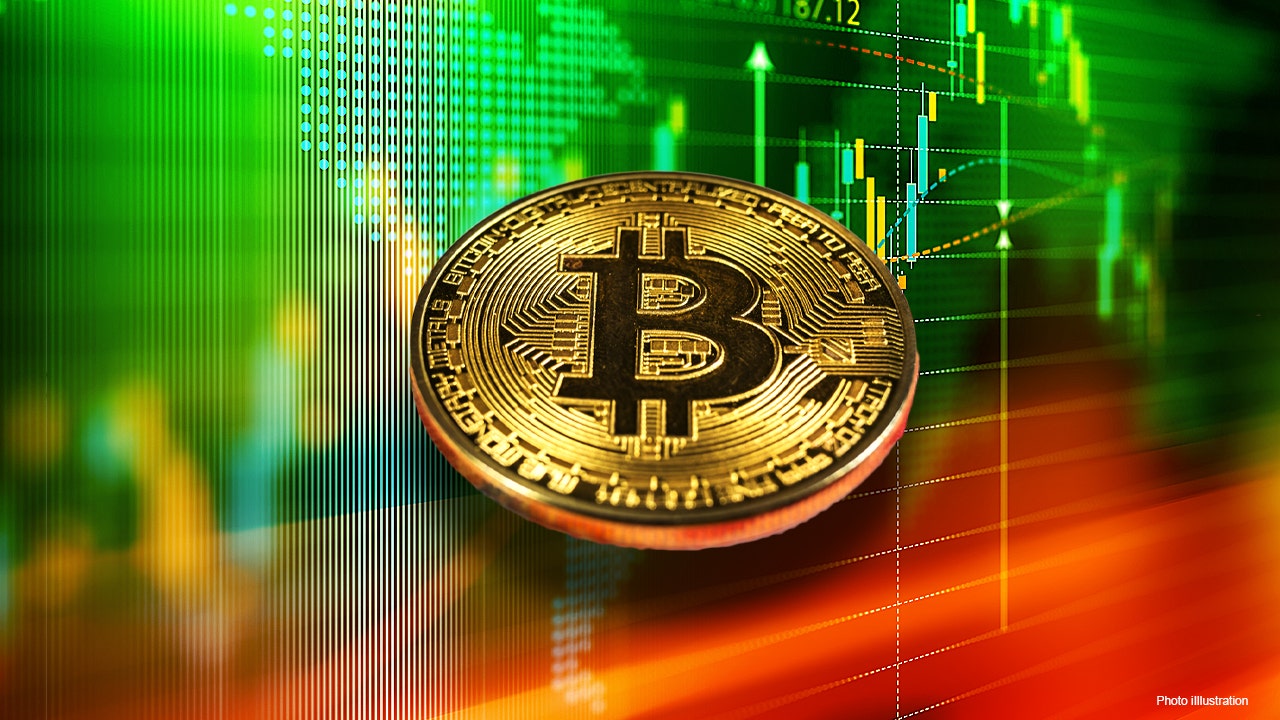 Thị trường tiền ảo tuần qua: Bitcoin quay đầu sau khi chạm đỉnh gần 69,000 USD