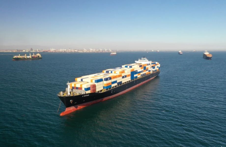 Cước vận tải biển giảm mạnh nhưng các cảng ở Mỹ vẫn còn tắc nghẽn