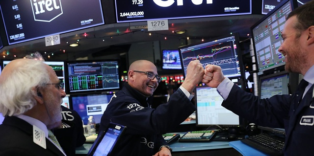 Chứng khoán Mỹ phục hồi mạnh, Dow Jones vọt hơn 600 điểm | Vietstock