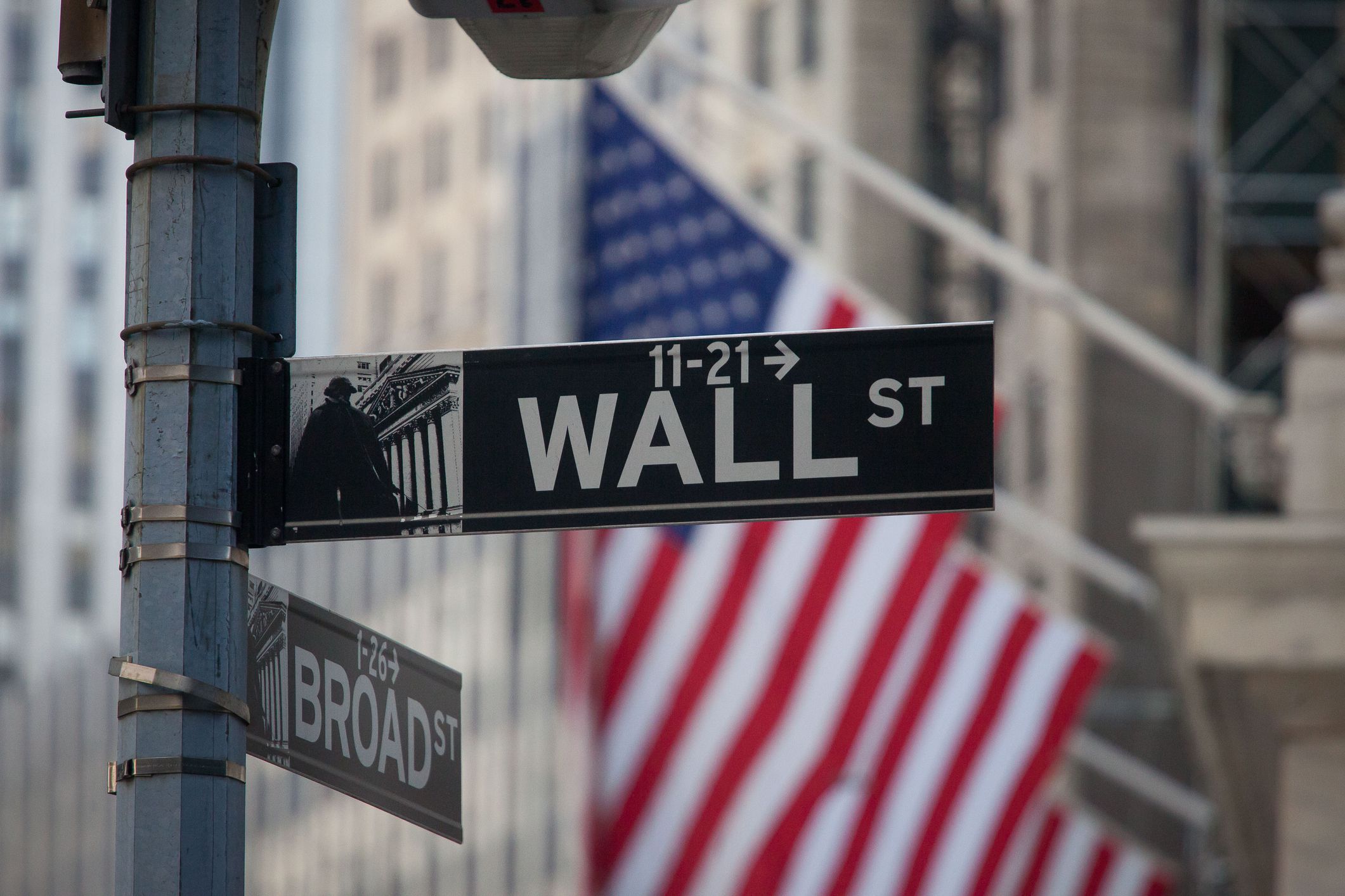 Thị trường chứng khoán Mỹ bắt đầu năm 2022 theo cách không mấy suôn sẻ