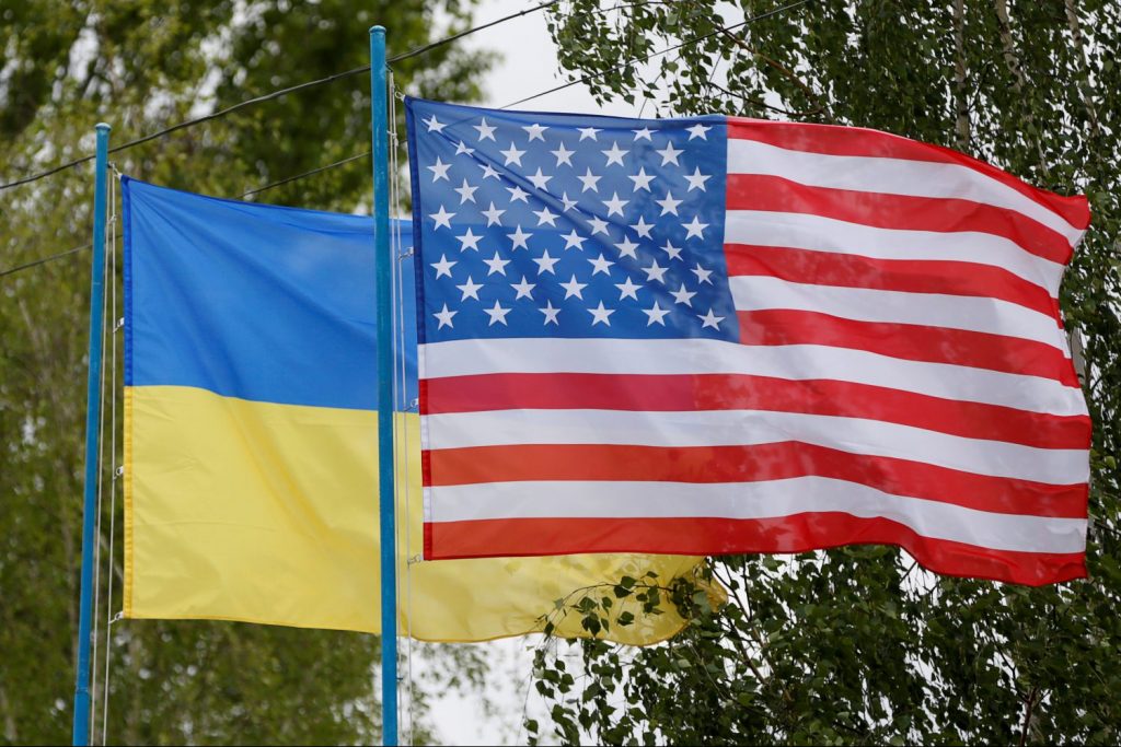 Hoa Kỳ cân nhắc đưa gia đình của các nhà ngoại giao sơ ​​tán khỏi Ukraine!